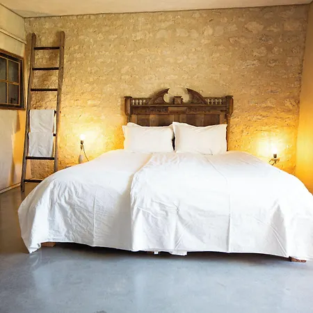 Ecurie Du Domaine De Chantemerle فندق
